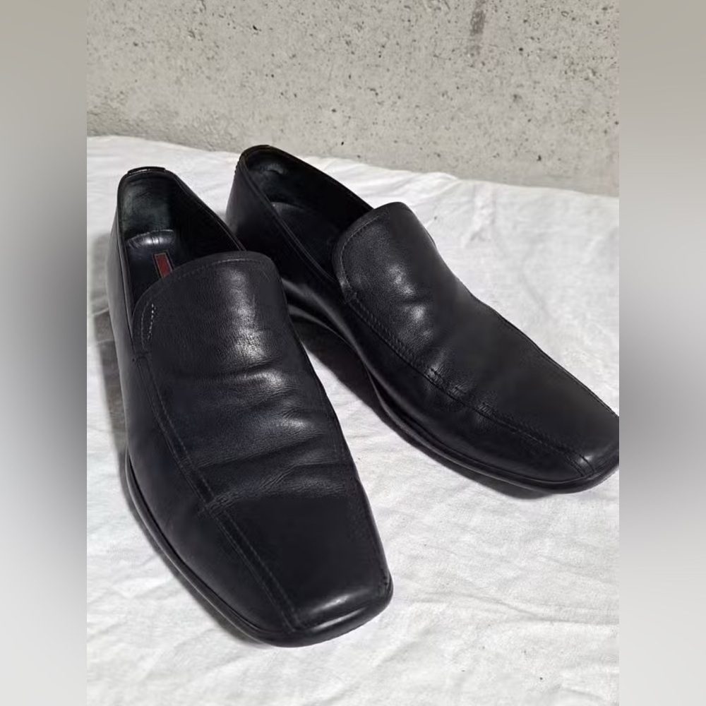 Prada's Men's Loafers ( USA 10 Standard ) ( UK 9 )- Authentic- Italy